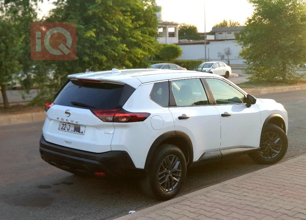 https://cdn.iqcars.ioeee46e60-174a-45ae-bc22-06831e382bfc_5.jpg